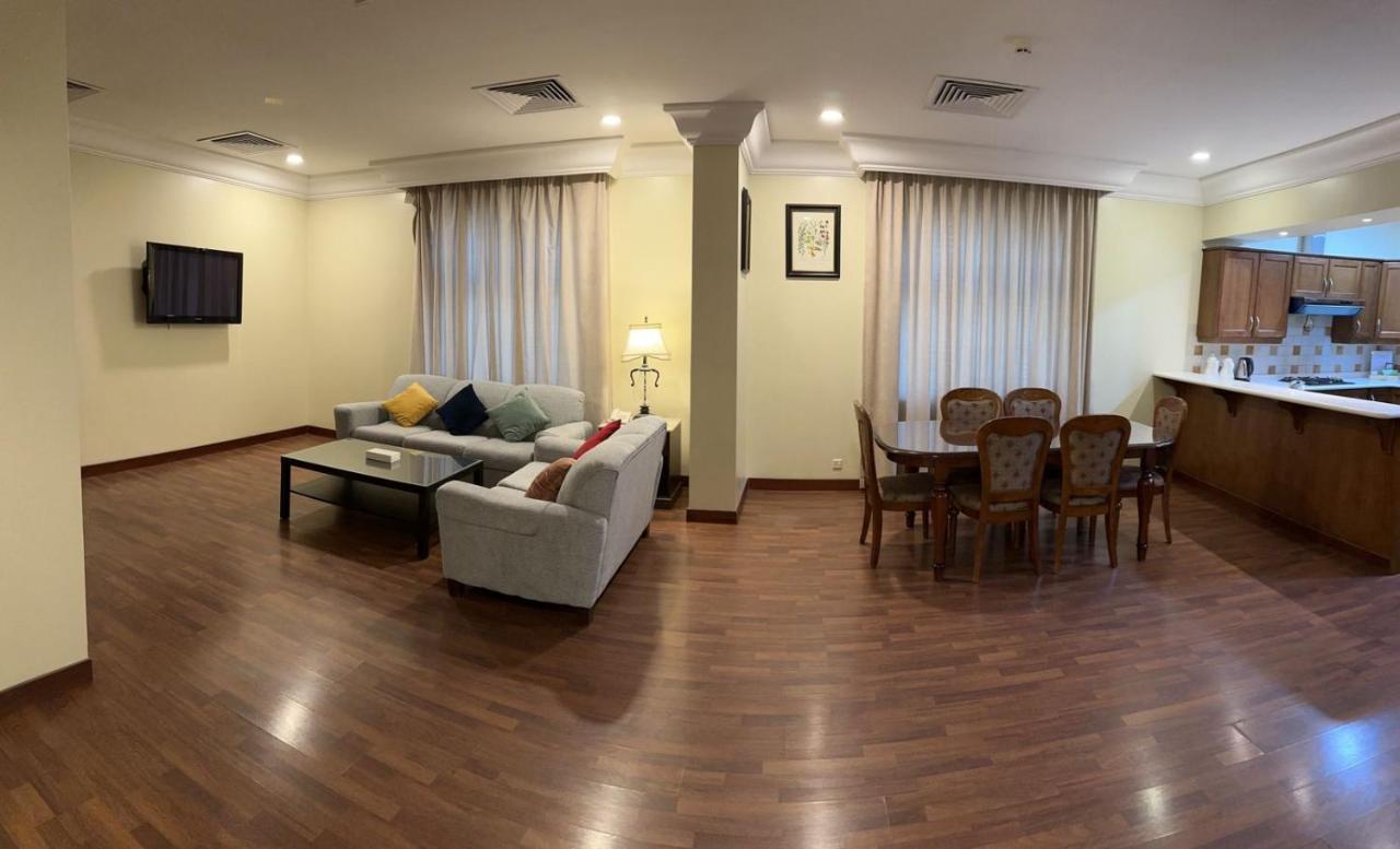 The Palace Suites Эль-Хубар Экстерьер фото