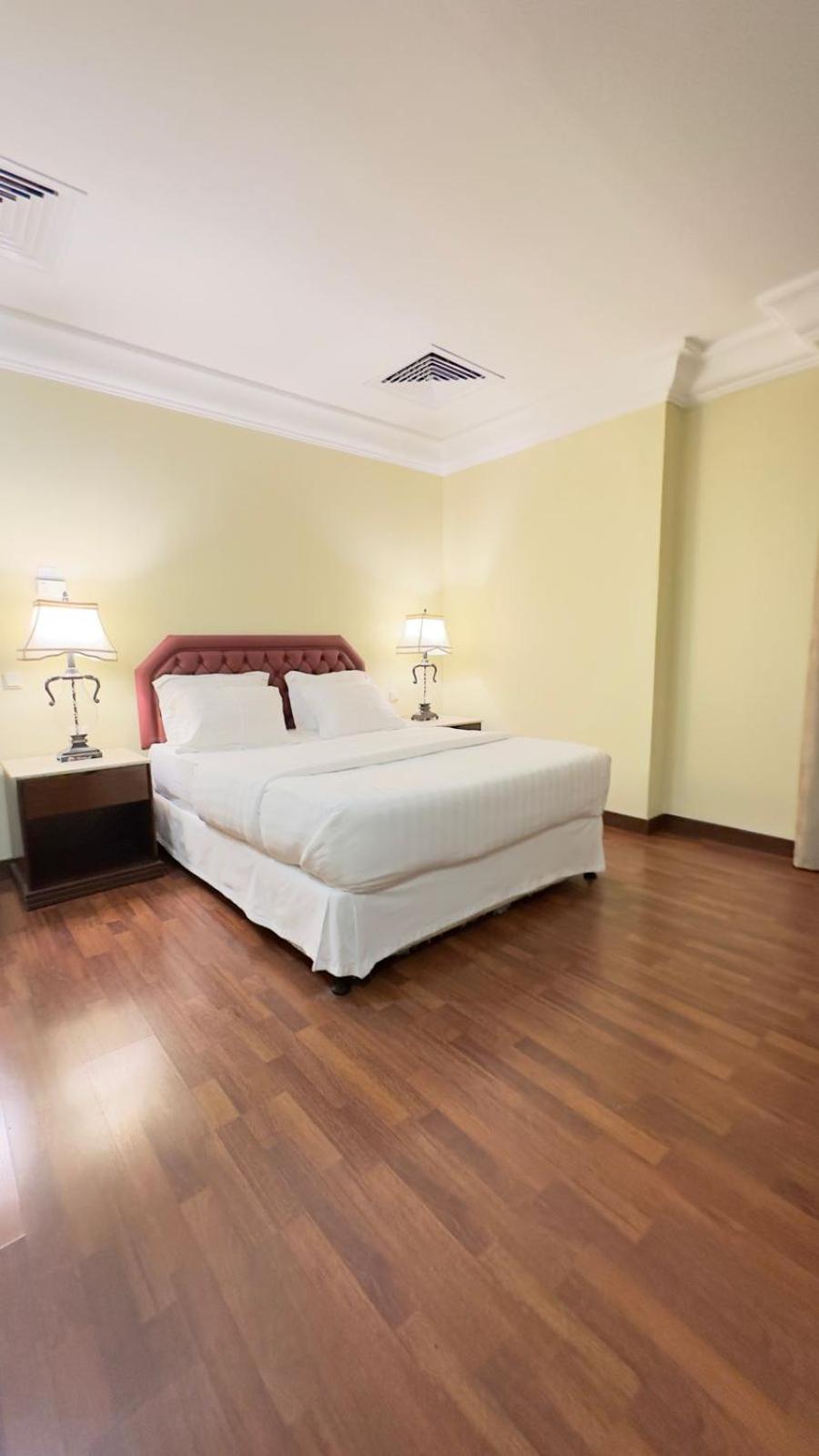 The Palace Suites Эль-Хубар Экстерьер фото